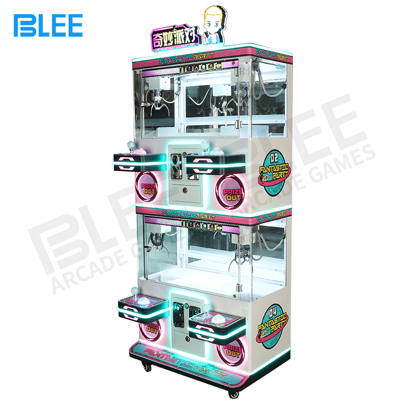 コイン式4人用ミニクレーンゲーム機、キャンディ販売クレーンゲ - Arcade Vending Machines For Sale のレビューと価格